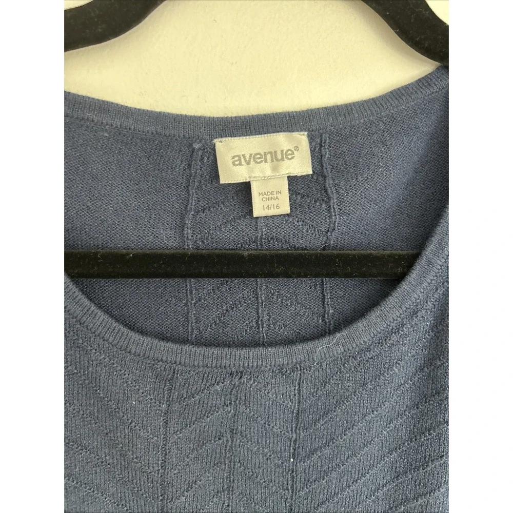 Avenue Women's Large Navy Blue Long Sleeve Textured Knit Lightweight Pull‎ Over